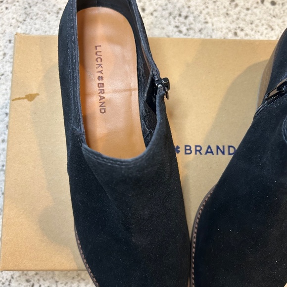 Lucky Brand's Feltyn booties - Picture 6 of 15